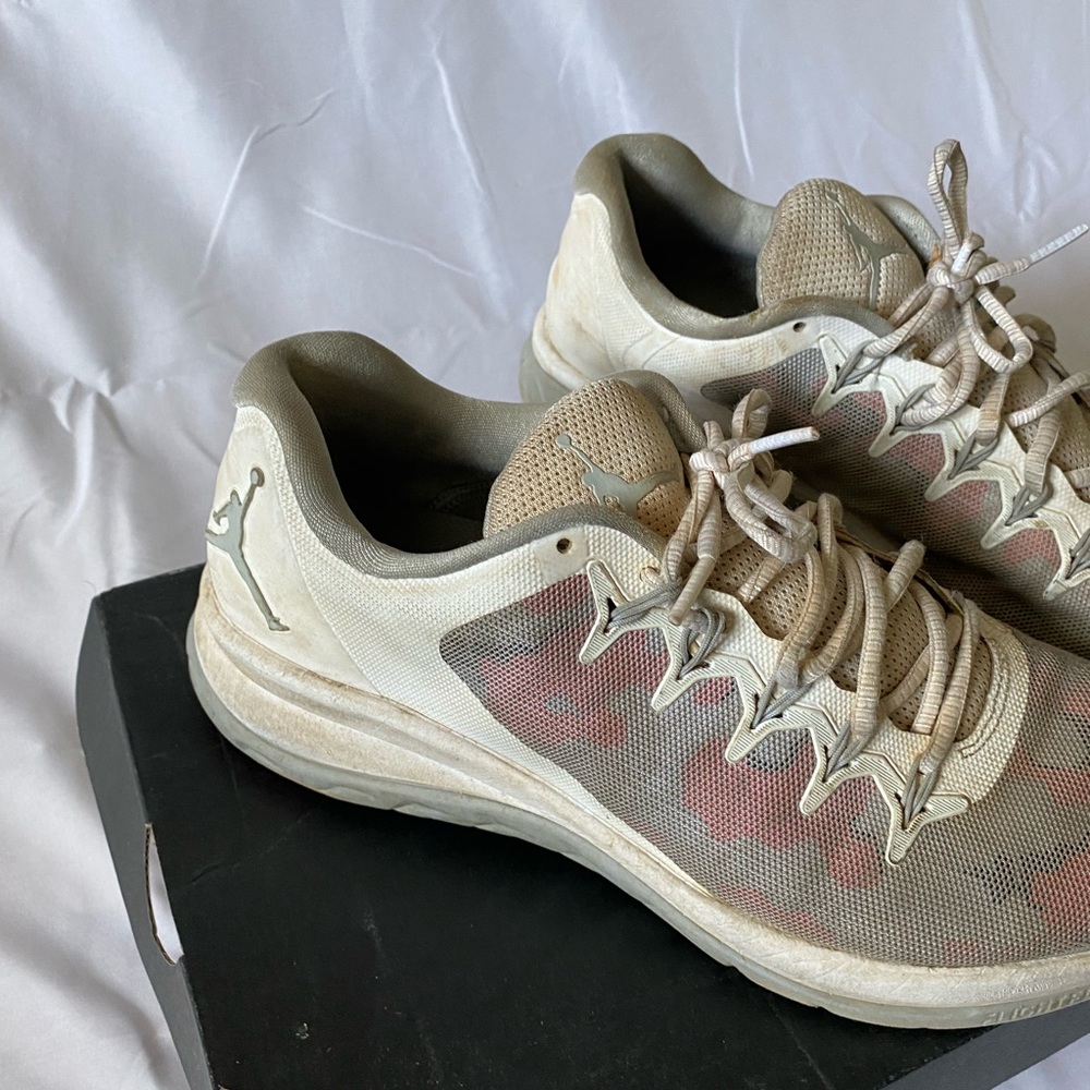 Jordan flight runner 2 - Picture 3 of 6
